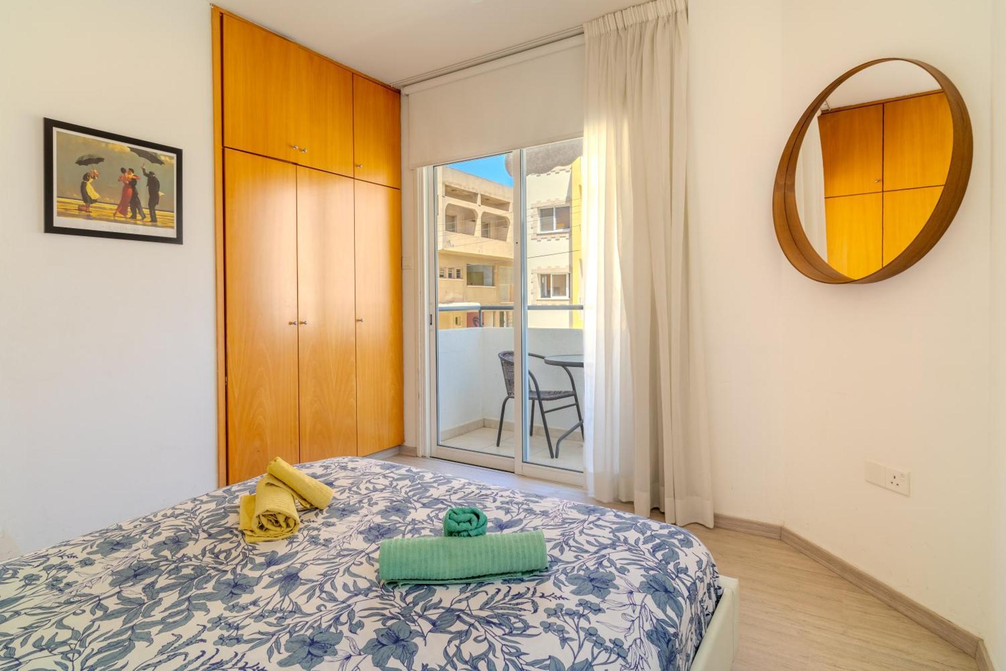 Helios Mackenzie One Bedroom Flat Ларнака Екстер'єр фото
